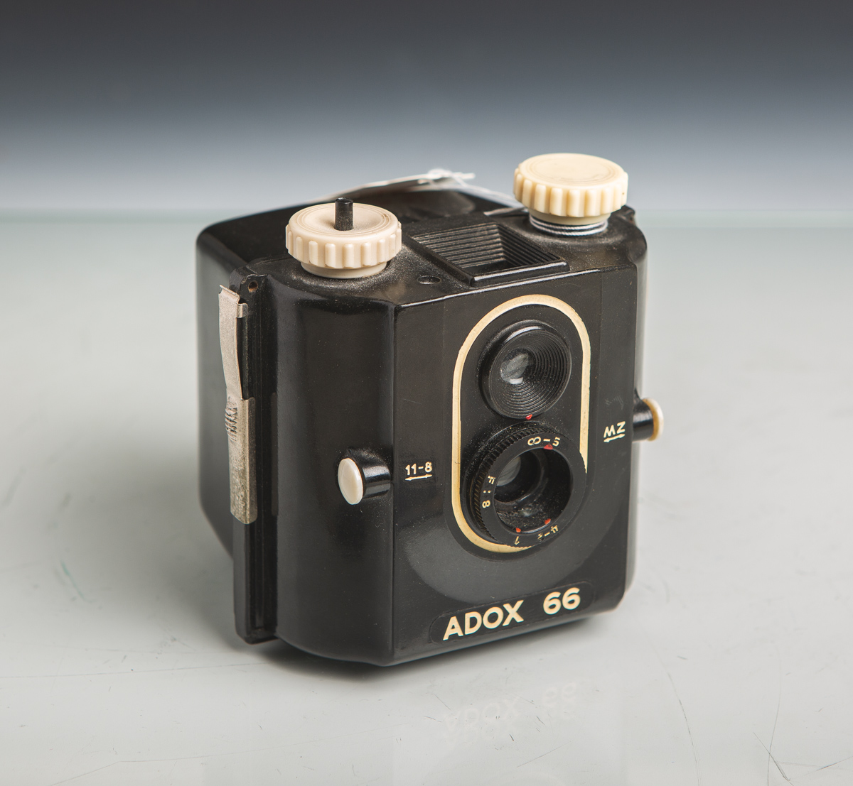 Rollfilmkamera "Adox 66" von Dr. Schleussner Fotowerke GmbH (Frankfurt a.M., Baujahr 1950