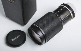 Nikon-Objektiv (Japan), Modellnr. 1812321, Nikon Lens Series E, Zoom 70-210 mm, 1:4, in