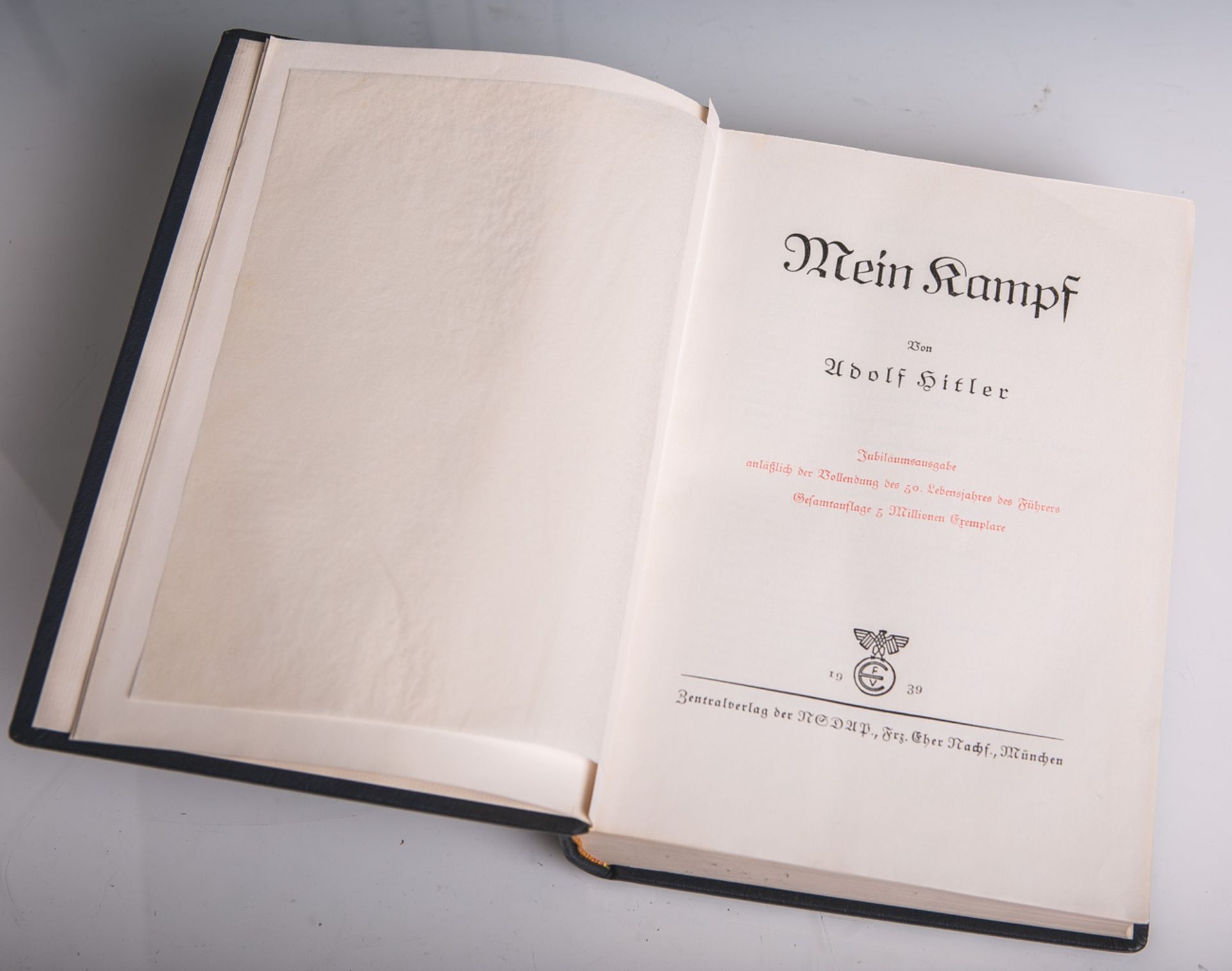 Hitler, Adolf: "Mein Kampf-Jubiläumsausgabe anlässlich der Vollendung des 50. Lebensjahres - Bild 2 aus 2