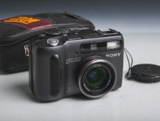 Digitalkamera "DSC-S85" von Sony, Cyber-shot, 4.1 Megapixels, MPEG-MovieEX, Nr. 740057,