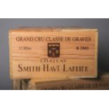 36 Flaschen von Chateau Sinith Haut Lafitte-Grand Cru Classé (2003), Rotwein, 3 Holzkistenà 12