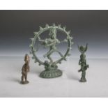 Drei verschiedene Bronzefiguren (wohl aus Afrika, Indien und Ägypten, Alter unbekannt),patiniert, H.