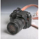 Sony-Digitalkamera "DSLR-A100" (Malaysia), Gehäuse-Nr. 2008050, Objektiv Sigma UC Zoom,70-120 mm,