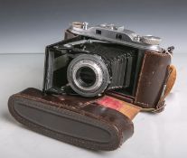 Agfa-Fotokamera "Record III" (Baujahr 1954), Sucherkamera, Objektiv Apotar 4,5/105, inoriginal