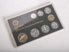 DDR-Kursmünzsatz (1989), 1 Pfennig bis 5 Mark (8,86 Mark), Münzprägestätte: A, inKassette. PP