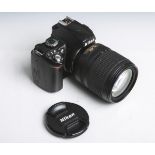 Kamera "Nikon D40x", Nr. 65271, Objektiv "AF-S Nikkor", 1:3,5-5,6/18-105 mm, Nr. 32144549,m.