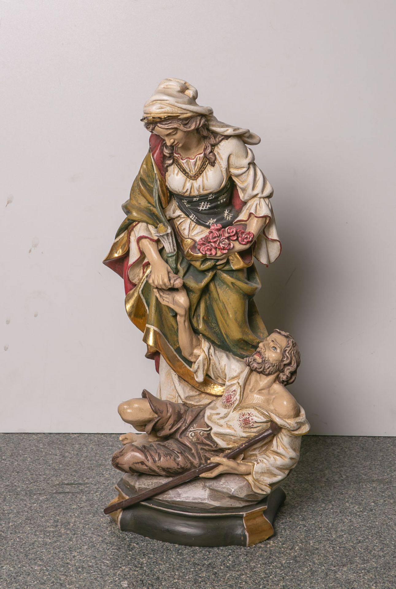 Holzfigurengruppe der Samariterin (20. Jahrhundert), vollplastisch geschnitzt, polychromeFassung,