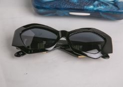 Sonnenbrille für Frauen von Versace (1980er Jahre), Vintage, Modellnr. 421/B, Col. 852.Wenig