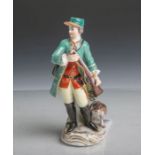 Figurine (Meissen, blaue Schwertermarke), Darstellung eines Jägers m. einem Hund, aufstilisiertem