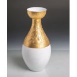 "Zauberflöte"-Porzellanvase (Rosenthal, goldene Unterbodenmarke, Entwuf von BjörnWiinblad, wohl