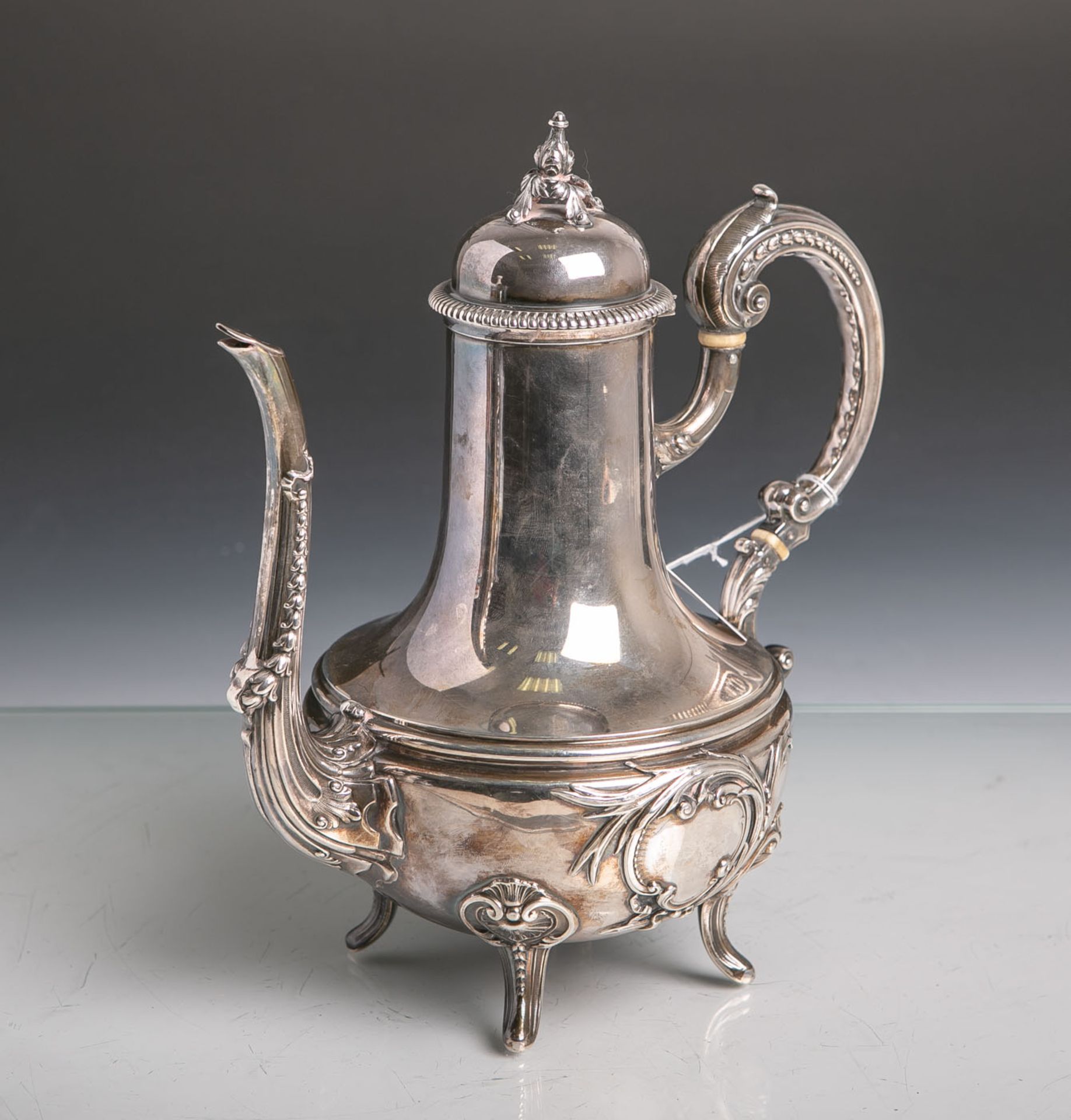 Silberne Kaffekanne (Flamana u. Fils, Frankreich, nach 1838), gestempelt, H. ca. 22 cm,Gewicht ca.