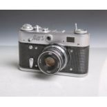 FED 3-Fotokamera (USSR), Gehäuse-Nr. 306929, Objektiv I-61, Nr. 7164473, 2,8/52.