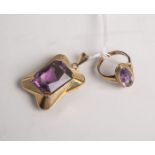 Schmuckset 585 GG, 2 Teile, bestehend aus: 1x Damenring, besetzt m. 1 Amethyst,gestempelt: