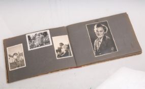 Fotoalbum BDM (Bund Deutscher Mädchen, 2. WK/Drittes Reich), mit diversen privatenFotografien (von