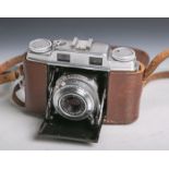 Agfa-Fotokamera "Super Solinette" (1950er Jahre, Deutschland), in original Lederetui.
