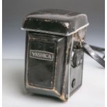 Yashica-Mittelformatkamera "Mat-124 G" (Japan), Gehäuse-Nr. 0111655, Objektiv Yashinon Nr.1012815,