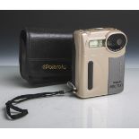 Digitalkamera "PDC 700" von Polaroid, CCD, 810K Pixels, Nr. D011940C, in Lederetui.