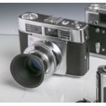 Kamera "Contessa LKE" von C. Zeiss, Objektiv "Tessar" 2,8/50, Nr. 3391058, Gehäusenr.C14462.
