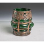 Glasgefäß im Jugendstil, grünes Glas m. Kupferblech übersponnen, gestempelt: Cobral Ware /Pat.