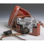 Kiev 4-Contax-Fotokamera (wohl Ukraine, UdSSR, Baujahr 1957-1974), Gehäuse-Nr. wohl B CCCP7622987,