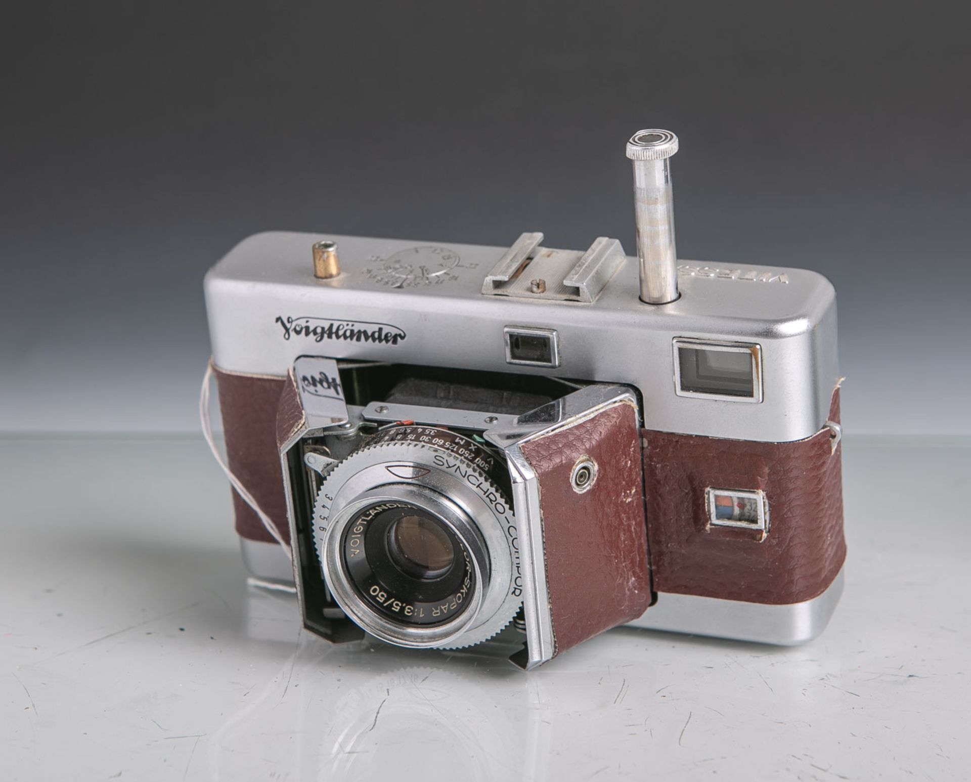 Voigtlaender Vitessa-Fotokamera (Braunschweig, wohl 1953-55), erstes Modell,Messsucherkamera, mit