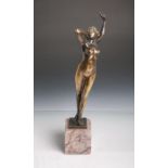 Peleschka, Franz (1873 - ?), Frauenakt / Dancing Woman, Bronze auf Marmorsockel, um 1900,auf Plinthe