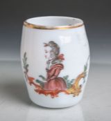 Henkelbecher in Fassform aus Weissglas (wohl 18. Jahrhundert), im Fond Abbild einer Dame,polychrom