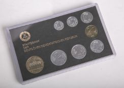 DDR-Kursmünzsatz (1986), 1 Pfennig bis 5 Mark (8,86 Mark), Münzprägestätte: A, inKassette. PP.