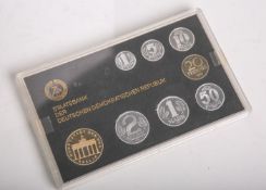 DDR-Kursmünzsatz (1989), 1 Pfennig bis 5 Mark (8,86 Mark), Münzprägestätte: A, inKassette. PP.