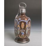Schraubflasche aus Keramik, brauner Fond m. farbig aufgelegtem Zierrat, im alten Stilausgeführt,