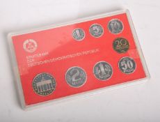 DDR-Kursmünzsatz (1984), 1 Pfennig bis 5 Mark (8,86 Mark), Münzprägestätte: A, inKassette. PP