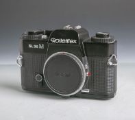 Rolleiflex-Fotokamera "SL 35 M"-Gehäuse (Singapur), Gehäuse-Nr. 4723899, mit Schutzdeckel.