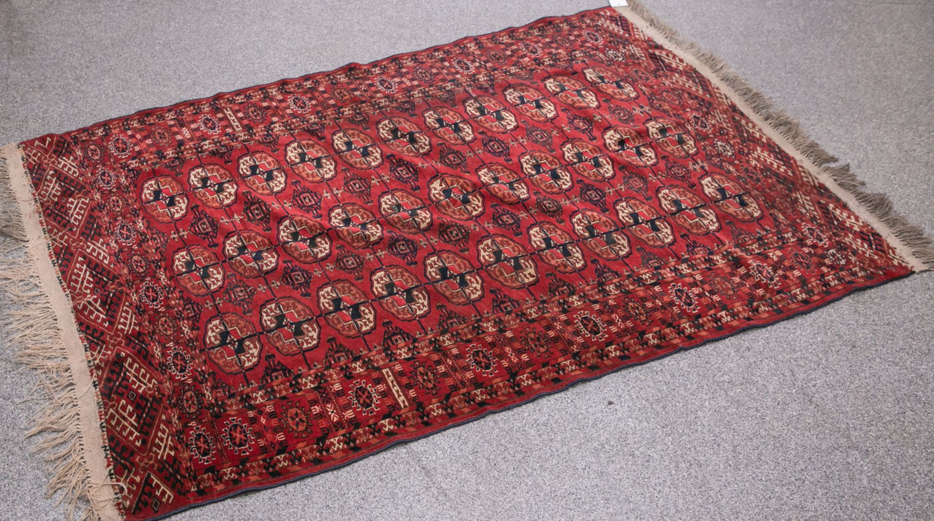 Teppich Bouchara (Turkmenistan, um 1900), Wolle auf Baumwolle, handgeknüpft, ca. 180 x 127cm.