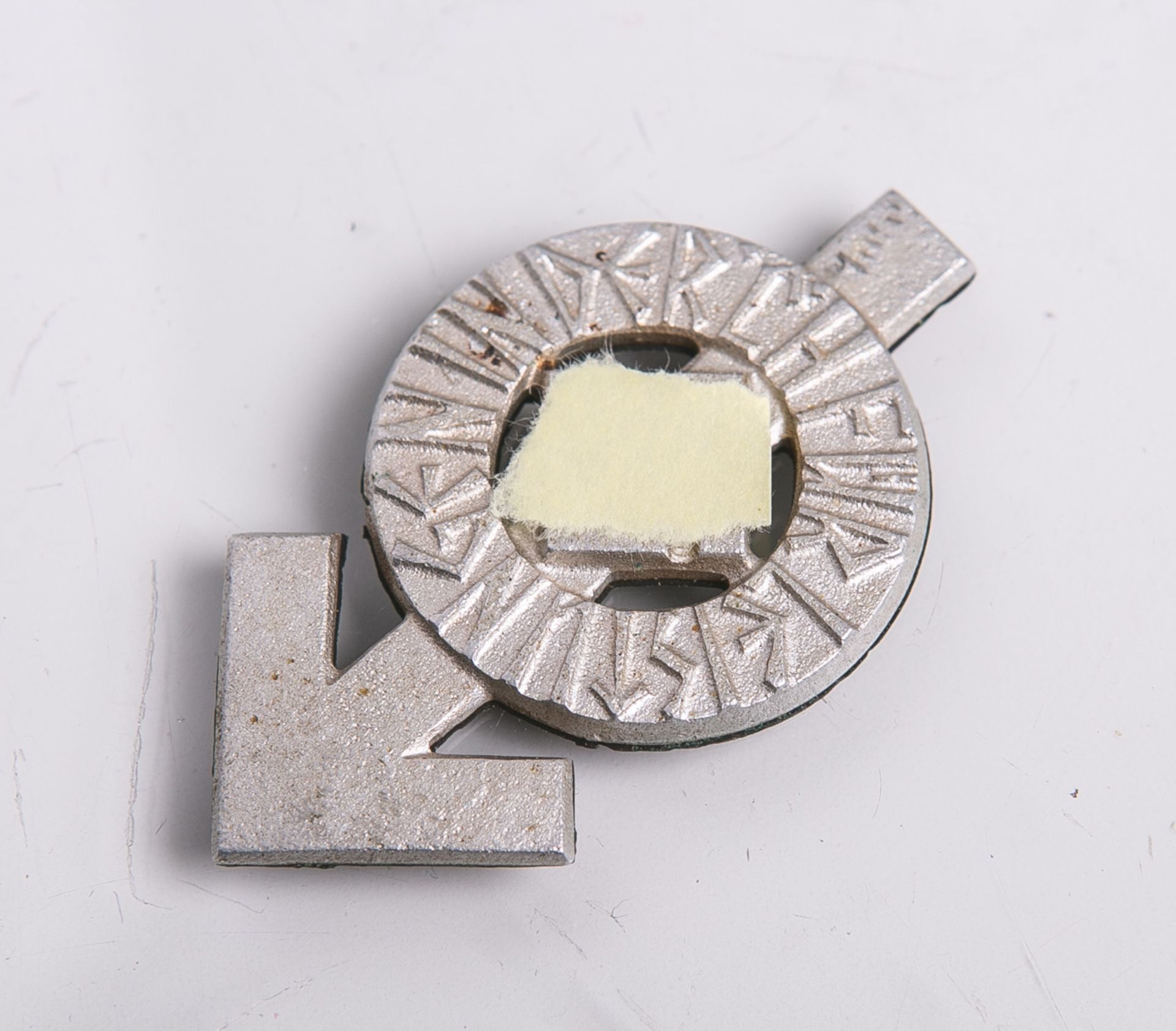 Leistungsabzeichen der HJ, Alu-Silber, Nr. 230652-M1/101. Nadel fehlt, minimale