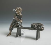 Schmidt-Felling, Julius Paul (1835-1920), "Junge m. kl. Hund auf einer Parkband", Bronze,