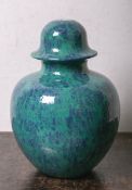 Art Déco-Lampenfuß aus Porzellan (wohl KPM), in blau und grün in sich verlaufend