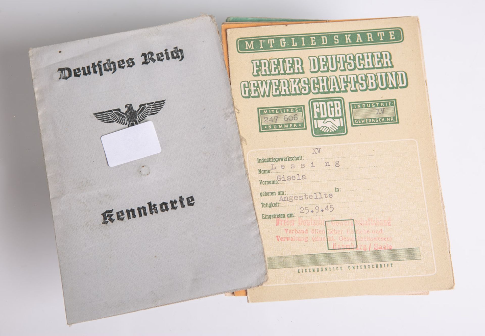 Diverse Unterlagen (2. WK), Drittes Reich, insg. 6 Teile, bestehend aus: