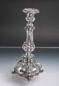 Kerzenhalter aus 800 Silber (wohl 19./20. Jahrhundert), im barocken Stil mit Rocaille und
