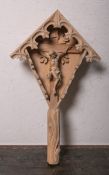 Kruzifix m. Dach für die Wand (neuzeitlich), Holz geschnitzt, Darstellung von Christus am