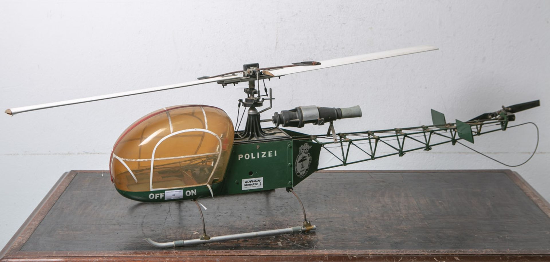 Modell eines Hubschraubers von "Kavan", Metall/Holz/Kunststoff, Modell "Alouette 2", bez.