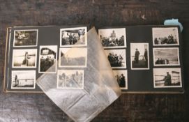 Großes Konvolut von privaten Fotoaufnahmen (1930-1960er Jahre), teils militärisch, sechs