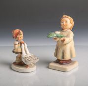 Zwei Figurinen (Hummel) aus Keramik/Porzellan von Goebel (blaue Unterbodenmarke),