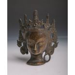 Bronzeguss einer Gottheit m. Bekrönung u. Ohrringen (Taipur, Nepal, wohl 18./19.