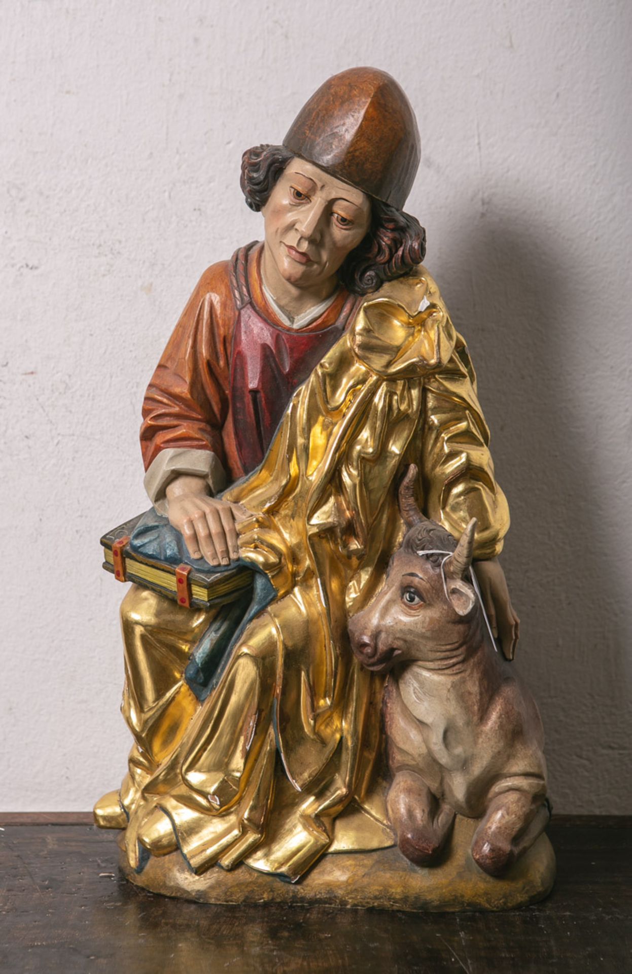 Holzfigur im Stil des 15. Jahrhunderts (neuzeitlich), Darstellung eines Heiligen m. Buch