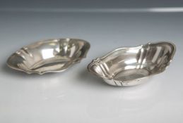 Zwei verschiedene ovale Schälchen in Schiffform aus 925 Sterling Silber (Herstellerpunze