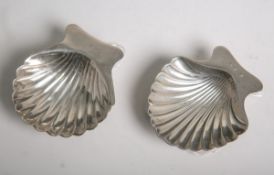 Zwei Saliere in Form von Venusmuscheln aus 925 Sterling Silber (Unterbodenherstellerpunze