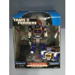 37 - Transformers Titanium Soundwave