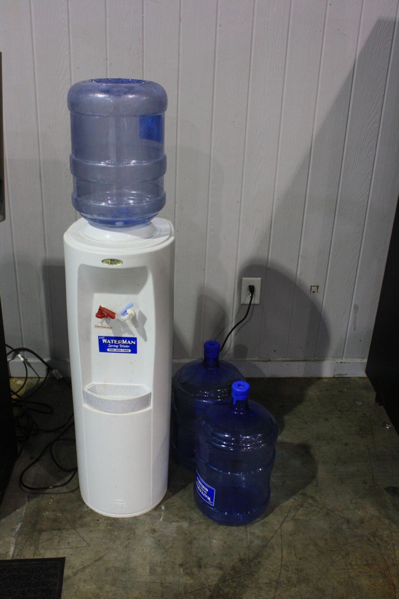 Oasis water dispenser