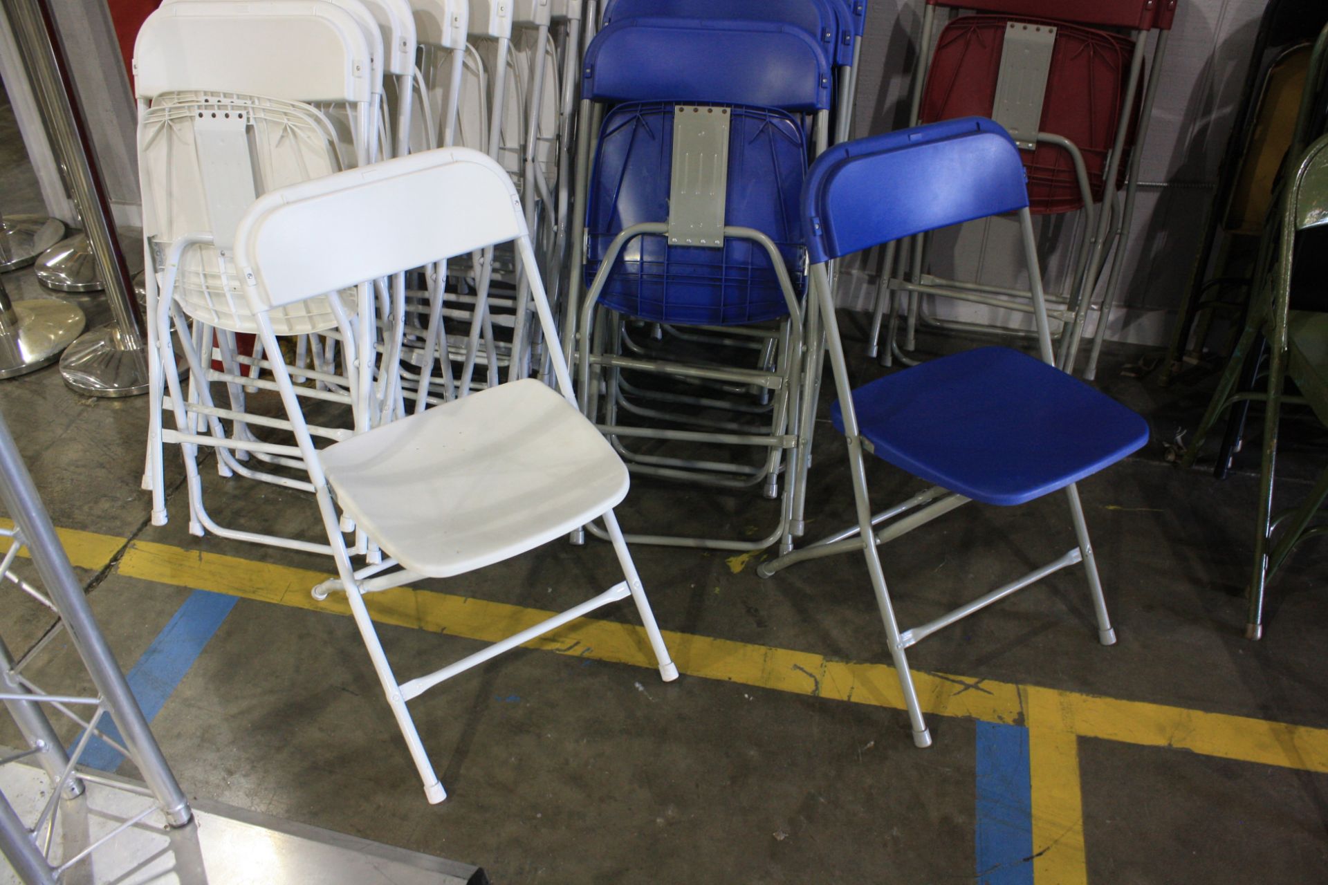 Folding chair - Image 2 of 3