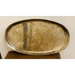 A South American solid silver tray (1.695kg)